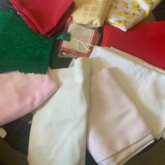 Colorful Fabric Table Cloth Collection - Picture 4 of 5